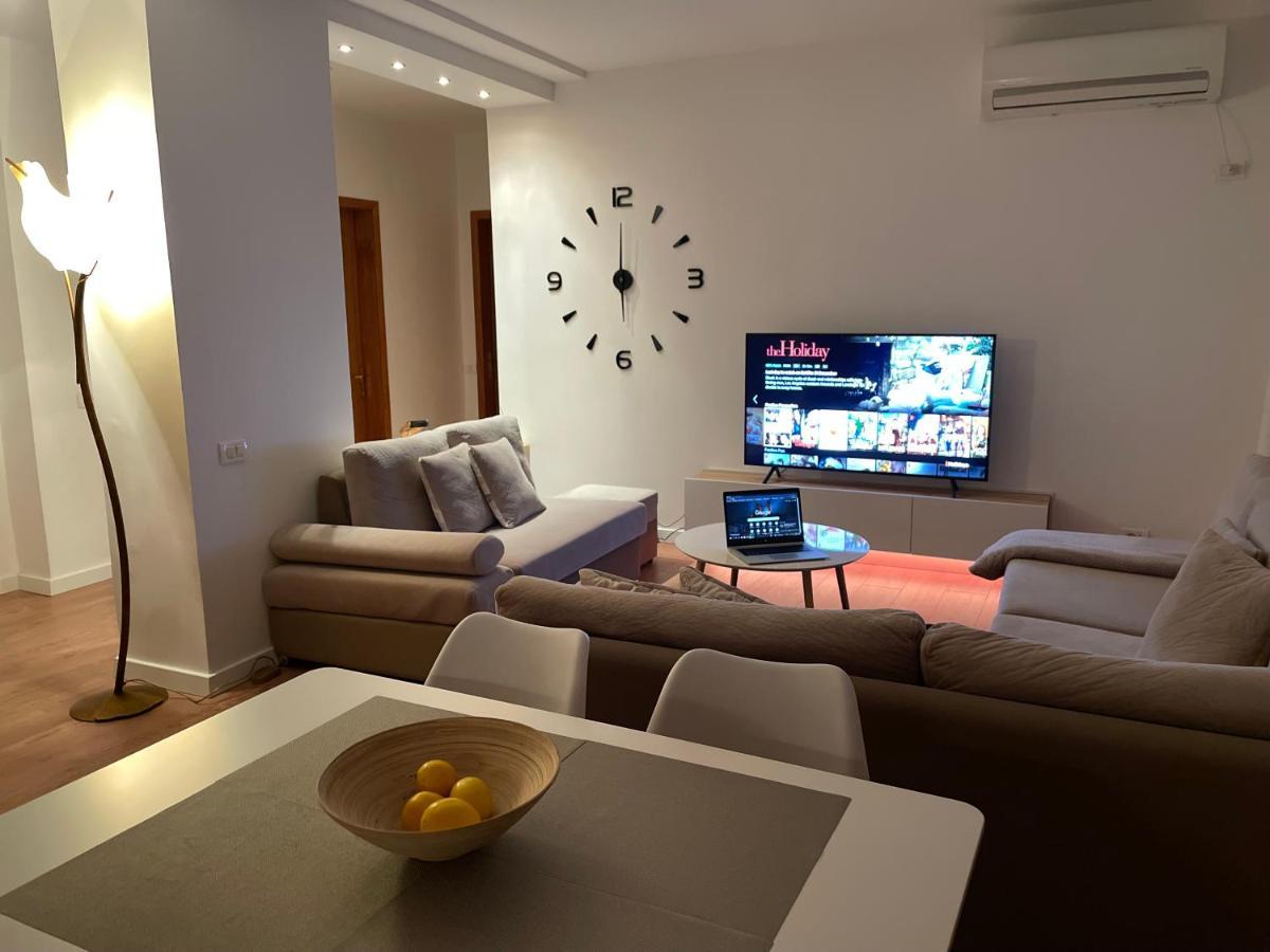 Proper Apartment 1 地拉那 外观 照片