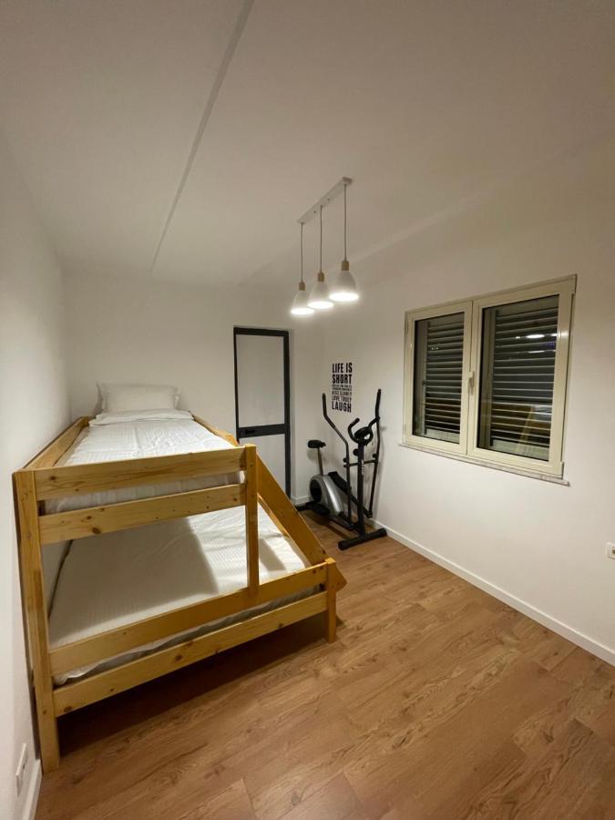 Proper Apartment 1 地拉那 外观 照片